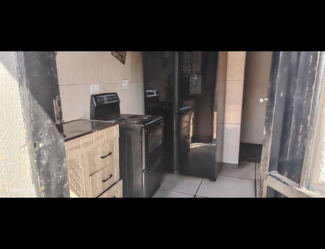 3 BEDROOM HOUSE FOR SALE IN KAGISO